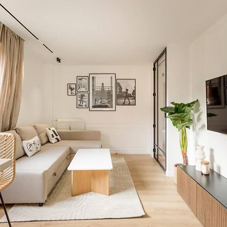 Apartamento Luxurious 3 Min Walk From Eiffel Tower París Exterior foto