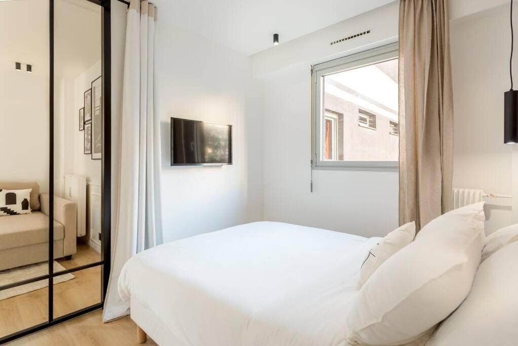 Apartamento Luxurious 3 Min Walk From Eiffel Tower París Exterior foto